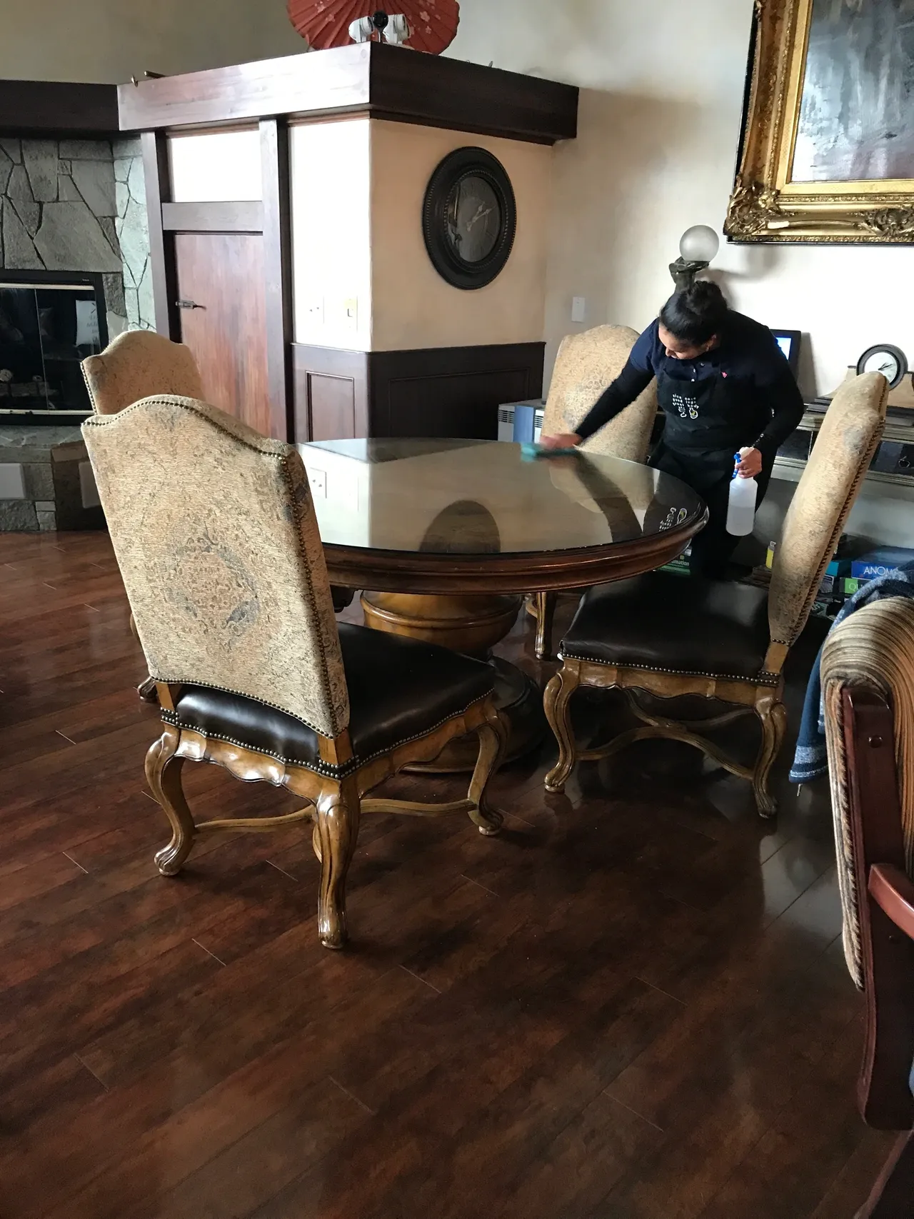 Ecoshine team cleaning a kitchen